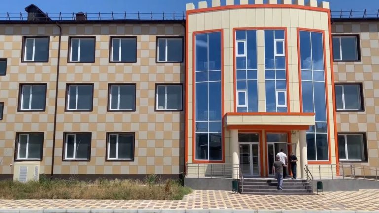 Ещё одно общеобразовательное учреждение готовится к открытию 1 сентября для детей.