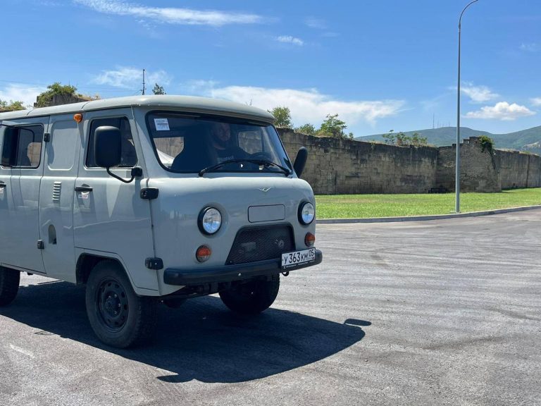 Добровольческому батальону «Каспий» передали новый автомобиль высокой проходимости.