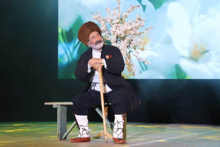 В Русском драматическом театре состоялся торжественный вечер, посвящённый 155-летию со дня рождения Сулеймана Стальского.