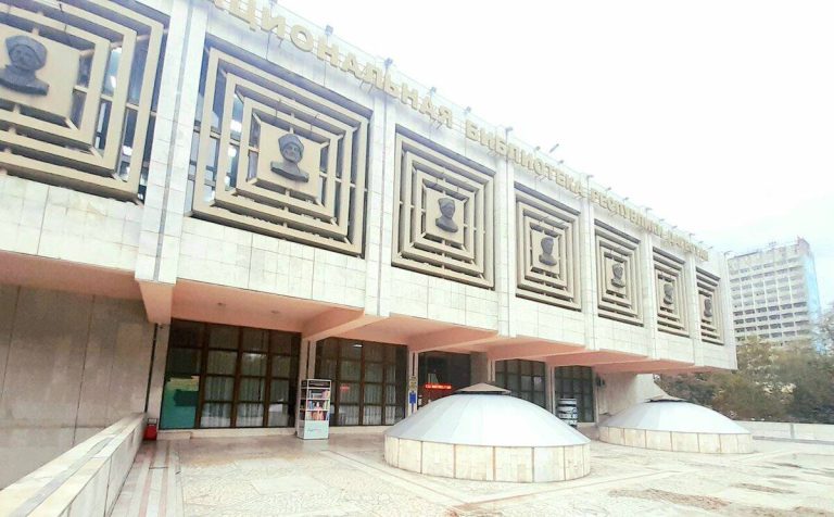 31 июля в Национальной библиотеке им. Р. Гамзатова вг. Махачкале состоится торжественное открытие ярмарки узбекской текстильной продукции.