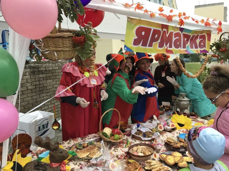  Стартовала агро-ярмарка продукций АПК республики, приуроченная ко Дню работника сельского хозяйства