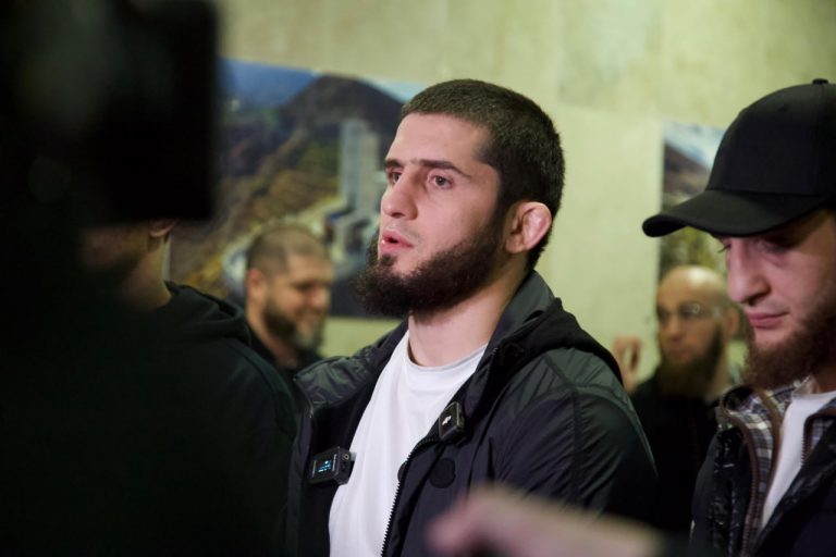 Ислам Махачев: «Думаю о переходе на 77 кг и задержаться в этом весе»