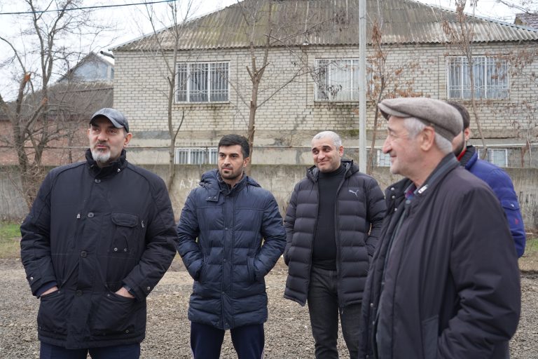 Яхья Бучаев посетил Хасавюрт с рабочим визитом. Основное внимание уделено СОШ №17 и вопросу строительства модульного здания для СОШ №16.