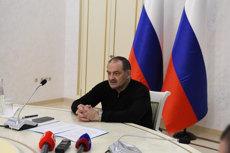 В Дагестане продолжается сбор обращений к «Прямой линии» Сергея Меликова