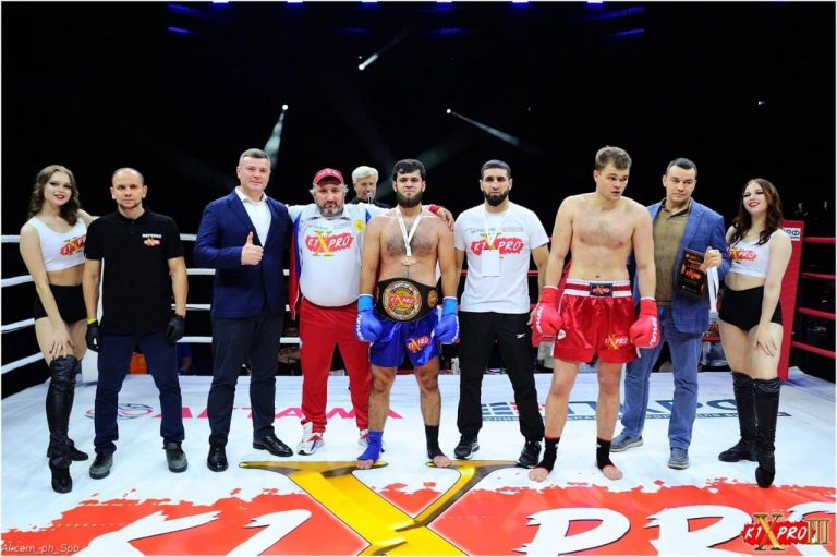 Дагестанский кикбоксер завоевал чемпионский пояс среди профессионалов