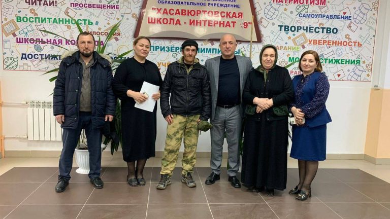 Учитель Хасавюртовской школы-интерната №9 отправился добровольцем в зону СВО
