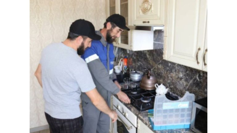 Более тысячи дагестанских семей получили социальные выплаты на покупку плиты, котла и счетчика