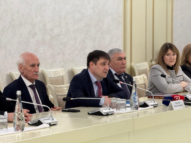 Участник СВО Закарья Алиев награжден​ медалью «За проявленное мужество»​