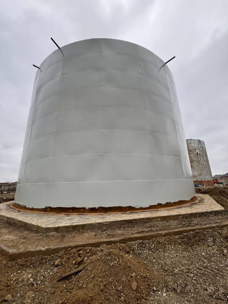 Южно-Сухокумск: все готово к запуску нового водовода и резервуара