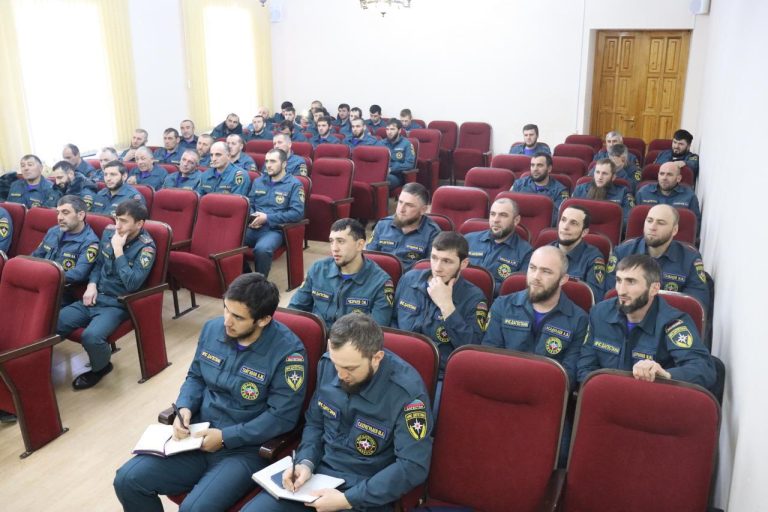 МЧС Дагестана с военкоматом РД, провело беседу с личным составом подразделений противопожарной