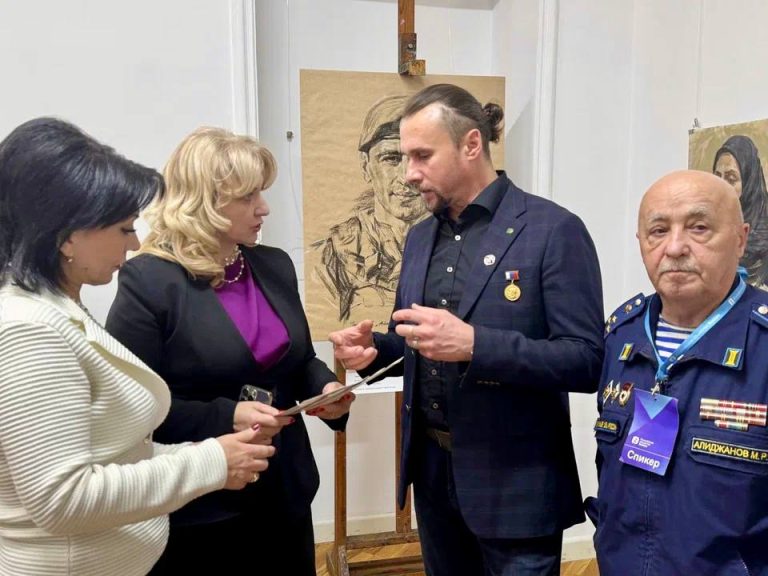 Открытие передвижного всероссийского выставочного проекта «Уголь Донбасса» в Национальном музее Республики Дагестан им А.Тахо-Годи.