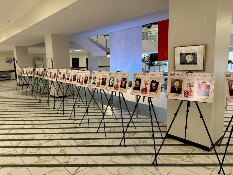В Дагестане проходит фотовыставка «Наследие героев»