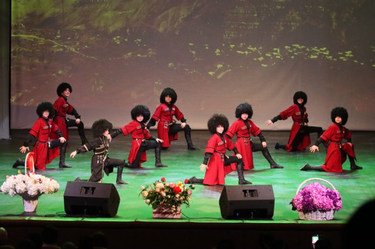 Республиканский женский форум «Я крикну миру, что Я – Мать солдата!» прошел в Махачкале